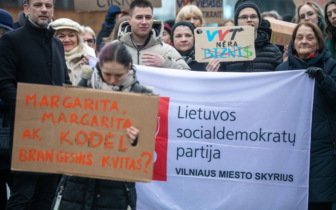 Socialdemokratai dalyvavo proteste prieš viešojo transporto brangimą