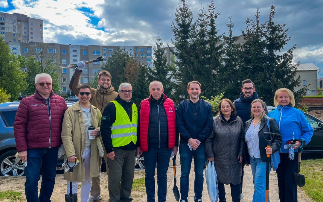 Vilniaus socialdemokratai dalyvavo krūmų sodinimo akcijoje
